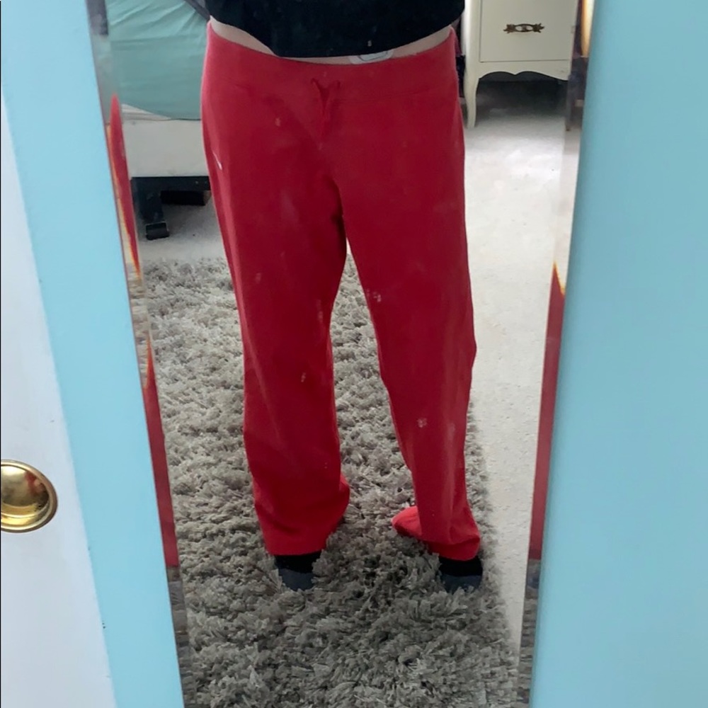 Comfy, Straight-Leg Nike Sweatpants - Picture 3 of 3